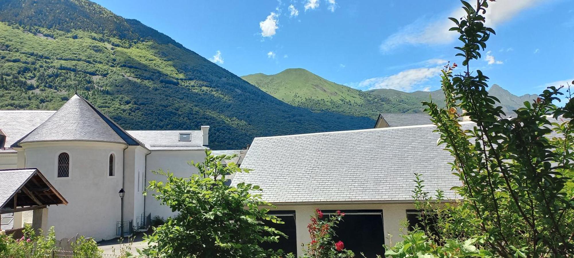 Chalet Du Doumet - Appart Luz Centre - Parking Et Garage Individuel Ferme - Draps Et Serviettes Inclus 뤼생소베르 외부 사진