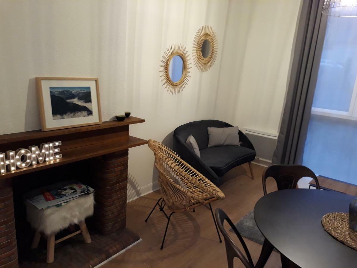 Chalet Du Doumet - Appart Luz Centre - Parking Et Garage Individuel Ferme - Draps Et Serviettes Inclus 뤼생소베르 외부 사진