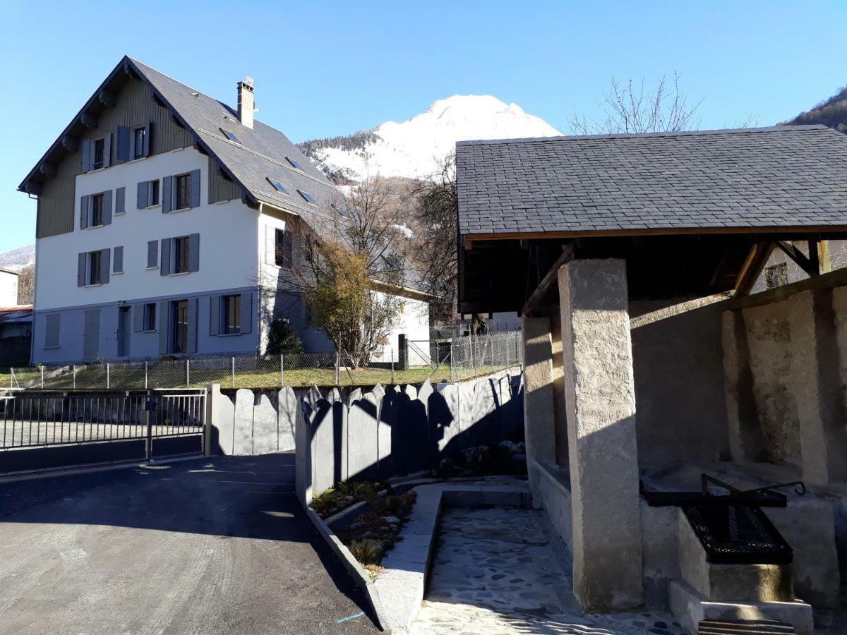 Chalet Du Doumet - Appart Luz Centre - Parking Et Garage Individuel Ferme - Draps Et Serviettes Inclus 뤼생소베르 외부 사진